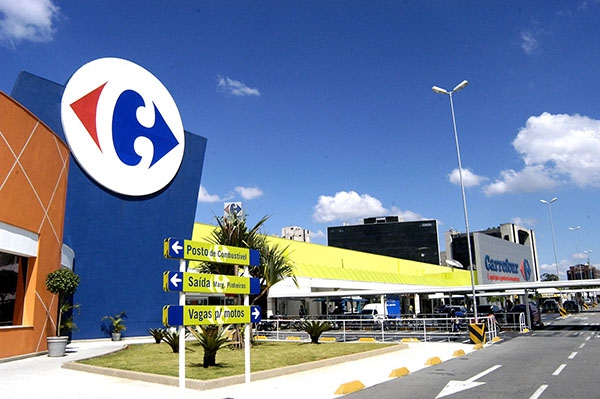 Carrefour é condenado em R$25 mil por constranger e humilhar funcionários