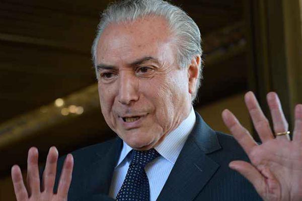 Temer promete medidas impopulares no pós-golpe