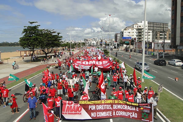 Dia do trabalhador reforça luta contra PL 4330