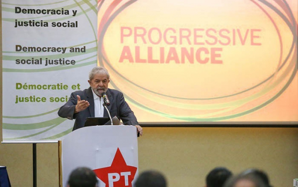 Lula avisa: &#039;Esperem que viveremos momentos de combate democrático&#039;