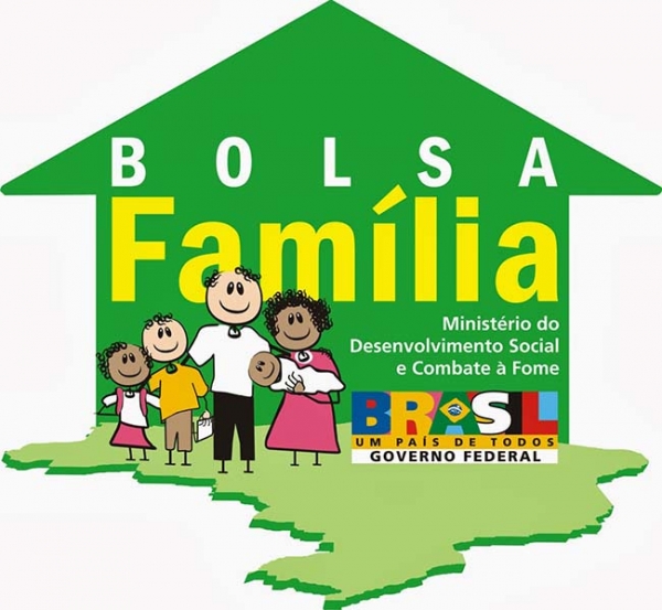 Bolsa Família teve aumento real de 44% no governo Dilma