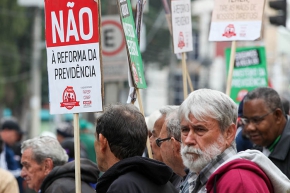 Centrais se reúnem e organizam agenda contra reforma