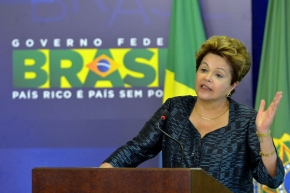 Dilma diz que passaporte para o futuro é a educação