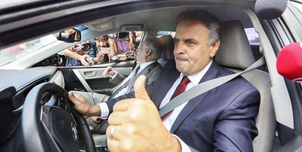 Após reunião com Temer e FHC, Aécio diz que povo tem que engolir perda de direitos