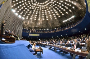 Senado já debate projeto de reforma trabalhista, agora PLC 38