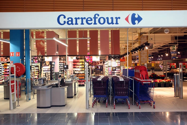 Justiça condena Carrefour em R$ 1 milhão por assédio moral contra caixas