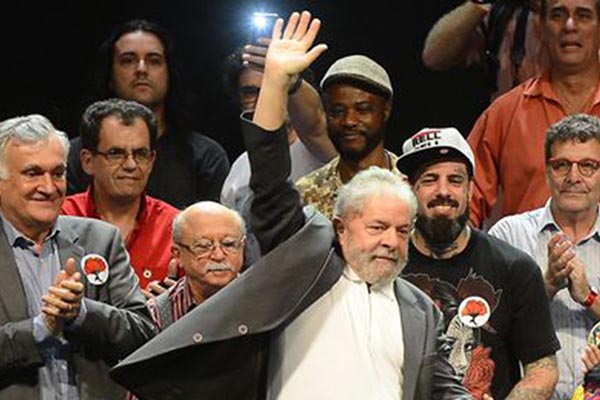 Lula dá nome aos peemedebistas que articulam golpe contra Dilma