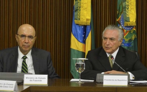 Economia contradiz mídia e complica planos de Temer