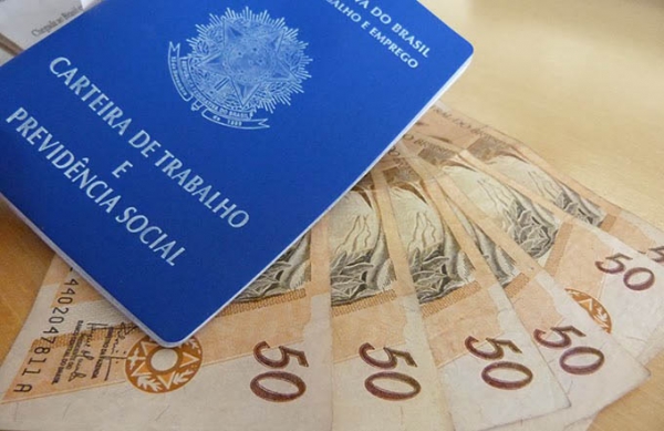 Governo propõe salário mínimo de R$ 946 para 2017