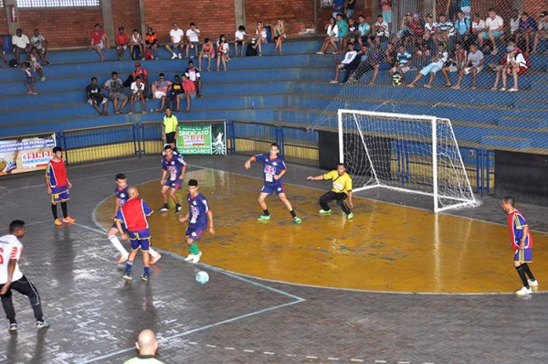 Estreia da XVI edição de Futsal dos Comerciários Colatina